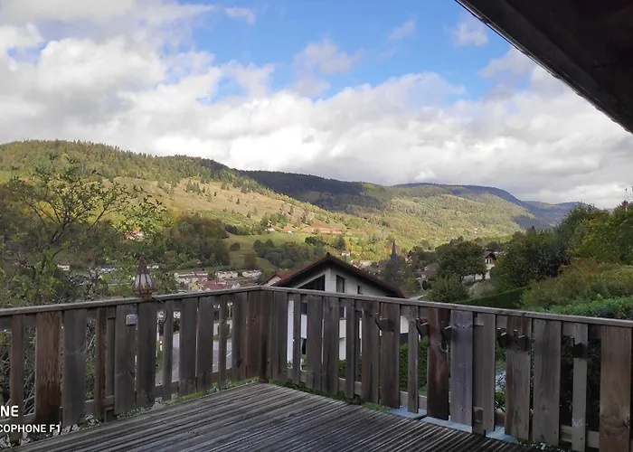Avec Vue Sur La Vallee Saint-Maurice-sur-Moselle